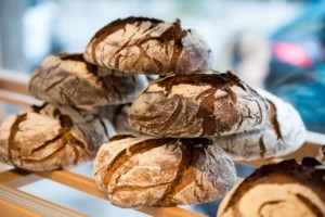 Η ιστορία του "Θαλασσινού": Η εμβληματική ψαροταβέρνα στις Τζιτζιφιές που φέρνει την Ελλάδα στο τραπέζι σας