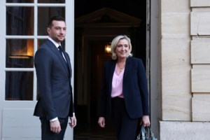 Το αίνιγμα Μακρόν: Το κοντέρ μηδένισε και μπορεί να πάει σε πρόωρες κάλπες - "Θα σας χρειαστώ σε 2, 5, 10 χρόνια..." - εικόνα 5