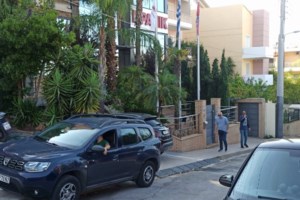 Στον ανακριτή σήμερα ο γνωστός εκδότης που συνελήφθη για φοροδιαφυγή - Πέρασε τη νύχτα στο Α.Τ. Ηλιούπολης