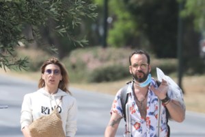 Στο χειρουργείο ο Δημήτρης Ουγγαρέζος: Η ανακοίνωση της Φαίης Σκορδά - εικόνα 2