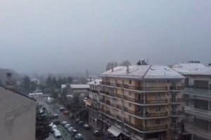 Χιόνια μέσα στην άνοιξη: Οι περιοχές που "ντύθηκαν" στα λευκά [εικόνες & βίντεο] - εικόνα 8