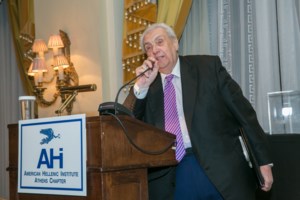 Αυτή την ώρα η εξόδιος ακολουθία του Δημήτρη Κοντομηνά - Σε στενό οικογενειακό κύκλο