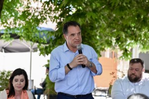 Στο Άγιο Όρος ο Άδωνις Γεωργιάδης - "Δεν χαρίζω τον ανθρωπισμό στην Αριστερά - Εμείς φυλάμε τα σύνορα"