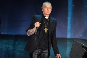 Πέθανε η  εμβληματική τραγουδίστρια και ηθοποιός Μαριάν Φέιθφουλ