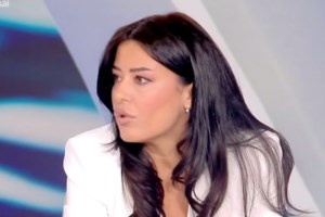 Γκάφα ολκής του Βελόπουλου: Παρουσίασε σκηνή από σειρά με τη Lady Gaga ως... υλικό του φακέλου Επστάιν [βίντεο]