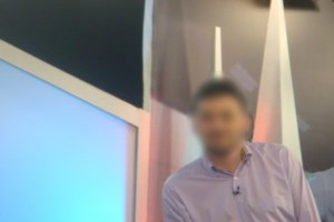 Το πρώτο βράδυ του δημοσιογράφου της ΕΡΤ στο κρατητήριο - Επιμένει πως η 30χρονη τον χτύπησε πρώτη [βίντεο] - εικόνα 3