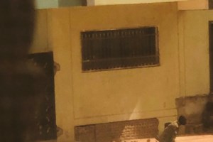 "Κινδυνεύεις ακόμη και να ανοίξεις την πόρτα": Στιγμές αγωνίας για τους εγκλωβισμένους Έλληνες στο Σουδάν [εικόνες-βίντεο] - εικόνα 4