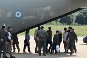 Σουδάν: Φωτογραφίες και βίντεο από την επιχείρηση απεγκλωβισμού και διάσωσης Ελλήνων από τις ειδικές δυναμεις - εικόνα 2