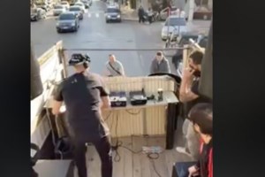 Τσίπρας κατά Μητσοτάκη για συναυλία Πρωτοψάλτη: Τότε δεν τον πείραζαν οι αποστάσεις που δεν τηρήθηκαν