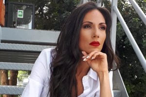 Natural beauty: Η Κάτια Ζυγούλη ποζάρει στον φακό του Ρουβά όπως είναι, χωρίς φίλτρα και χωρίς ρετούς - εικόνα 5