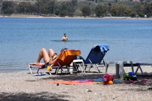Έρχεται ο πρώτος "μίνι καύσωνας": Υψηλές για την εποχή θερμοκρασίες όλη την εβδομάδα και στο βάθος...40αρια