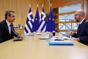 Πελώνη: Δεδομένη η στήριξη της κυβέρνησης στις επιχειρήσεις που θα μείνουν κλειστές και τον Απρίλιο