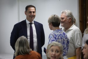 Παράδοση-παραλαβή στο υπουργείο Ανάπτυξης - Το μήνυμα Θεοδωρικάκου για αισχροκέρδεια και ακρίβεια