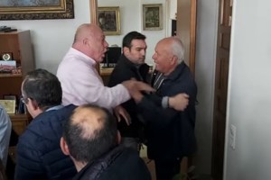 Βόλος: Ο Μπέος μήνυσε και τη γυναίκα που κατέγραψε το επεισόδιο με τον Λημνιό και το "ανέβασε" στα social media