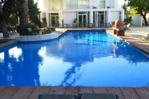 Ανείπωτη τραγωδία στην Κεφαλονιά: Όταν ο πατέρας εντόπισε το παιδί στην πισίνα ήταν νεκρό τουλάχιστον 4 λεπτά [βίντεο]