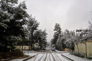 Κακοκαιρία "Λέανδρος": Στα "λευκά ντύθηκε" και η Κρήτη [Εικόνες]