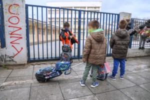 Θεσσαλονίκη: Κατάληψη και ΜΑΤ στο 2ο ΕΠΑΛ Ευόσμου - Καταγγελίες για ξυλοδαρμό μαθητών [εικόνες] - εικόνα 3