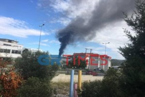 Φωτιά σε διαμέρισμα στον Υμηττό - Τραυματίστηκε μία γυναίκα