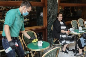 Μητσοτάκης: Τη Μεγάλη Εβδομάδα ξεκινούν οι εμβολιασμοί για τους άνω των 30 - Στις 3 Μαΐου επαναλειτουργεί η εστίαση - εικόνα 2