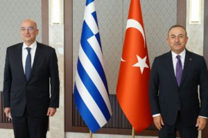 Πρωτοφανές: "Αρπάχτηκαν" μπροστά στις κάμερες Δένδιας και Τσαβούσογλου για Αιγαίο και μειονότητα - Εξαλλος ο Τούρκος ΥΠΕΞ - εικόνα 2