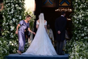 Μαρί Σαντάλ: Από τα Χάμπτονς στην Αθήνα με το ίδιο φόρεμα - Η μεταποίηση που έκανε στο Louis Vuitton φόρεμά της για να γίνει βραδινό - εικόνα 5