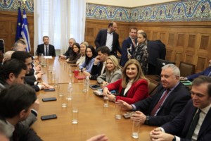 Τάσος Γιαννίτσης: Η οικογενειακή τραγωδία που τον σημάδεψε - Όταν ο γιος του δολοφονήθηκε στο Μεξικό για... 8 δολάρια [εικόνες - βίντεο] - εικόνα 2