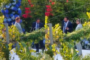 Γάμος Κασσελάκη - Μακμπέθ: Δύο συλλήψεις οπερατέρ τηλεοπτικού σταθμού στην ανταλλαγή όρκων [Εικόνες - Βίντεο]