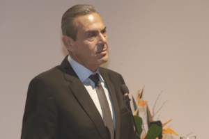 Πάνος Καμμένος: Ξεσάλωσε χορεύοντας "Hot Stuff" με δερμάτινο παντελόνι σε καμπαρέ [Βίντεο]