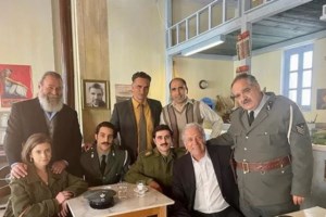 Δημήτρης Αβραμόπουλος: Ποια Σταρ Ελλάς είναι η πεθερά του - Φωτογραφία από την στέψη της - εικόνα 2