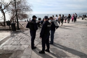 Κορονοϊός: Τι αλλάζει από Δευτέρα στην καθημερινότητά μας - Πώς θα λειτουργήσουν σχολεία και λιανεμπόριο - εικόνα 4