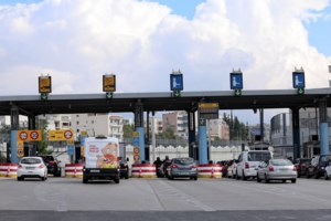 Από πότε μειώνονται σε 2,5 ευρώ τα διόδια της Αττικής Οδού - Ερχεται αναλογική χρέωση στους αυτοκινητόδρομους