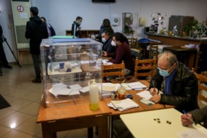 Εκλογές στο ΚΙΝΑΛ: Ψήφισαν Ανδρέας Λοβέρδος και Παύλος Χρηστίδης - Οι πρώτες δηλώσεις [Εικόνες] - εικόνα 2