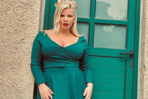 Αντελίνα Βαρθακούρη: Ποζάρει με μαγιό μετά την απώλεια κιλών - Η εντυπωσιακή φωτογραφία