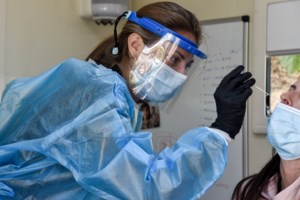 Κορονοϊός: Αγρια κόντρα στη Βουλή μεταξύ κυβέρνησης και ΣΥΡΙΖΑ για την διαχείριση της πανδημίας - εικόνα 2