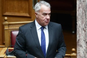 Βορίδης: "Όποιος είναι παράνομα στη χώρα πρέπει να φύγει – Διαφορετικά θα υπάρχει αποστέρηση της ελευθερίας"