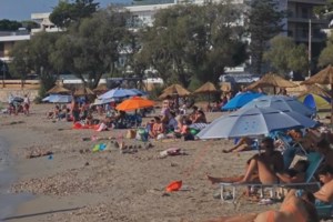 Φωτιά στο Κάτω Νευροκόπι Δράμας: Σηκώθηκε ένα ελικόπτερο στα Λευκόγια
