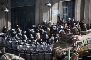 Βολιβία: Απετράπη απόπειρα πραξικοπήματος στη χώρα - Συνελήφθη ο επικεφαλής του στρατού [εικόνες - βίντεο] - εικόνα 5