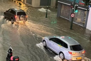 Κακοκαιρία Daniel: Προβλήματα στη Λάρισα από τις έντονες βροχοπτώσεις - Διακοπές ρεύματος και πτώσεις δέντρων