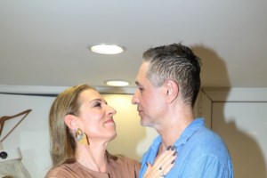 Η Αθηνά Μαξίμου ποζάρει με μπικίνι, απολαμβάνοντας το μαγικό καλοκαίρι της - εικόνα 2