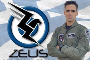 Εντυπωσιακές εικόνες από την αεροπορική επίδειξη στον Φλοίσβο - Για τη γιορτή του προστάτη της Πολεμικής Αεροπορίας - εικόνα 10