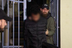 Χίος:  "Οι άνθρωποι αυτοί ήταν χτυπημένοι, λες και ήταν από ένα πολύνεκρο τροχαίο" - Μαρτυρία για το ναυάγιο