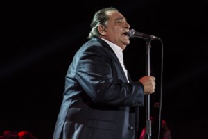 Η τελευταία επιθυμία του Βασίλη Καρρά - Σχεδίαζε συναυλία με 3.000 μουσικούς για φιλανθρωπικό σκοπό και το Γκίνες - εικόνα 3