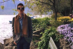 Εγκλημα Σπέτσες: "Κάρφωσε τρεις μαχαιριές στο παιδί μου και το πέταξε" - Συγκλονίζει η μάνα του 26χρονου [Βίντεο]