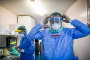 Εμβόλιο: Αρχίζει η καταγραφή των υγειονομικών - "Τιμούμε τους αγωνιστές της πρώτης γραμμής" είπε ο Κικίλιας