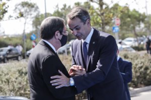 Στο Μάτι ο Μητσοτάκης με τον πρόεδρο της Κύπρου Νίκο Αναστασιάδη - Συγκίνηση στη συνάντηση στο Μαξίμου - εικόνα 9