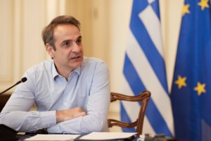 Τηλεδιάσκεψη Μητσοτάκη για τη "Βοήθεια στο Σπίτι" - Πρόσληψη 3.000 μόνιμων υπαλλήλων