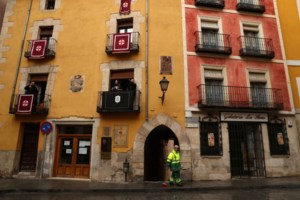 Οι Ισπανοί στους δρόμους μετά από 49 ημέρες lockdown - Βγήκαν για να αθληθούν [εικόνες] - εικόνα 2