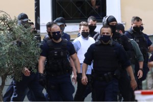Γλυκά Νερά: Διαψεύδει ο Αναγνωστόπουλος ότι είχε παράλληλη σχέση - "Είχε μια εμμονή που με φόβιζε" λέει η γυναίκα