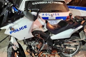 Καταδίωξη στον Ασπρόπυργο: Χειρουργήθηκε ο 33χρονος αστυνομικός - Παραμένει σε καταστολή στη ΜΕΘ