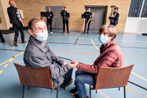 Κορονοϊός: 1.418 νέα κρούσματα στην Αττική - 422 στο κέντρο της Αθήνας και 442 στη Θεσσαλονίκη - Τριψήφιος αριθμός στη Λάρισα - εικόνα 2